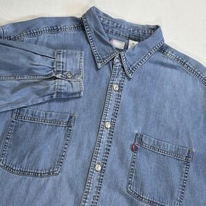 Levis Mens XL Denim Button Down Shirt Light Wash Blue Cotton Long Sleeve 60540